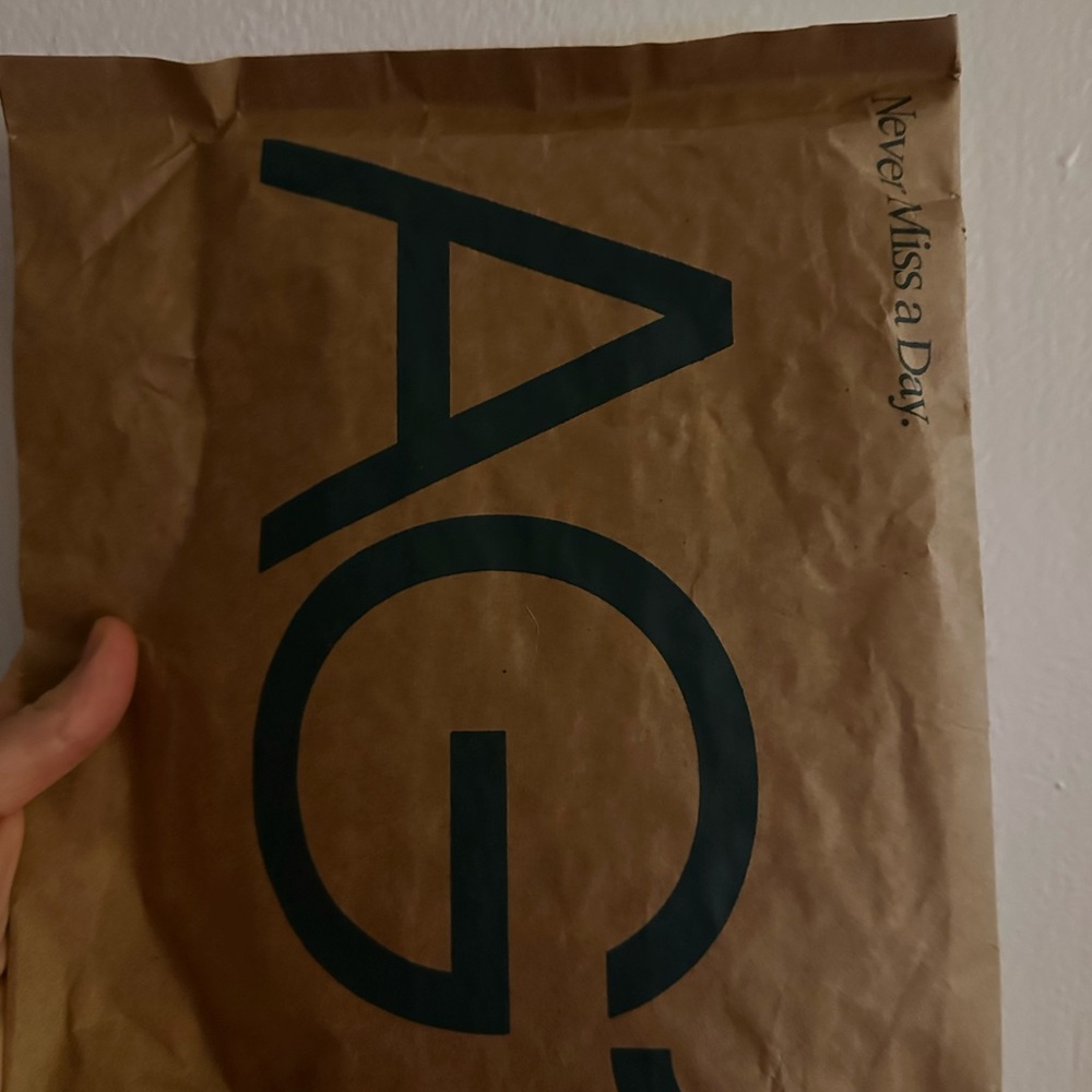 AG1 (Athletic Greens)